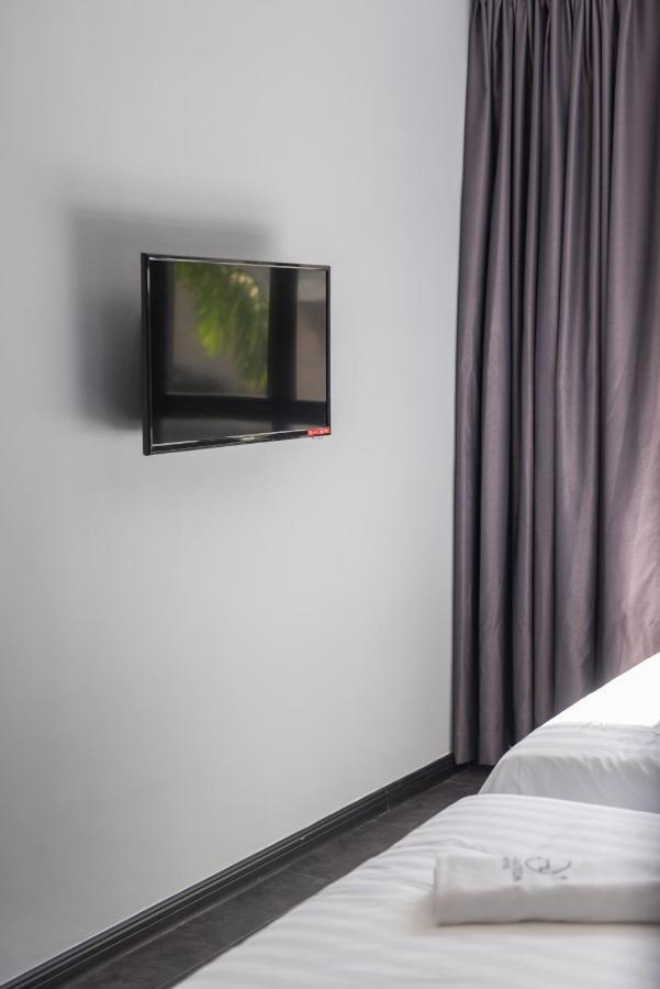 Chariton Hotel Bagan Бътъруърт Екстериор снимка