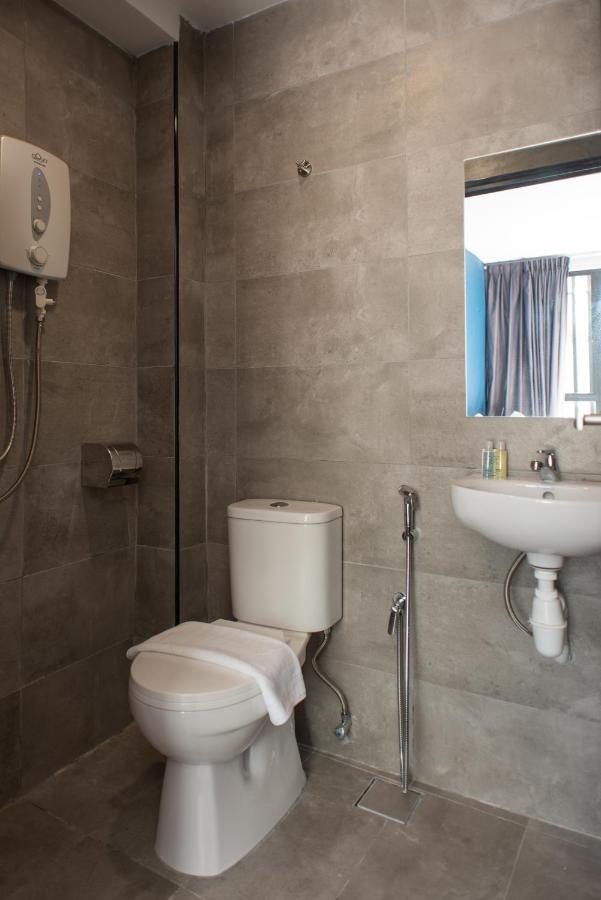Chariton Hotel Bagan Бътъруърт Екстериор снимка